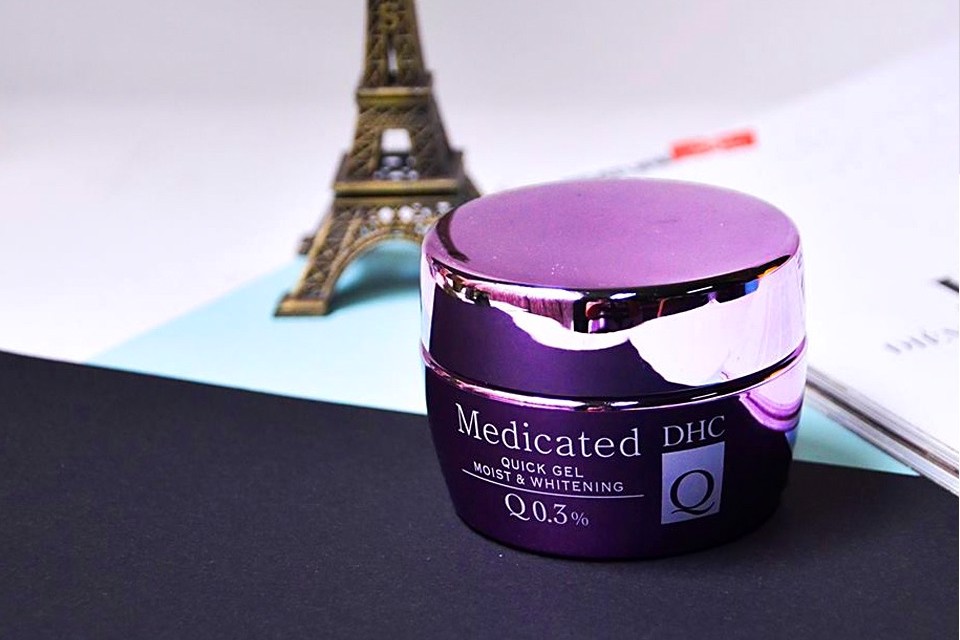 Dưỡng da cho da dầu cùng DHC Q Quick Gel Moist & Whitening