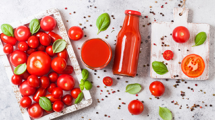Uống nước ép cà chua giảm mỡ bụng
