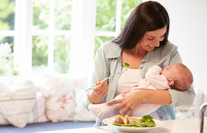 Bồi bổ dinh dưỡng sau sinh khiến mẹ bỉm tăng cân