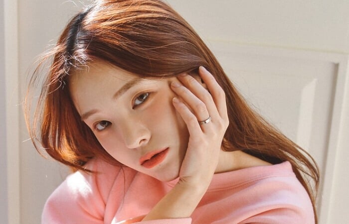 Vitamin E có tác dụng dưỡng ẩm, hỗ trợ làm đẹp da