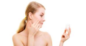 Da dầu nhờn lỗ chân lông to nên dùng mỹ phẩm nào tốt nhất?