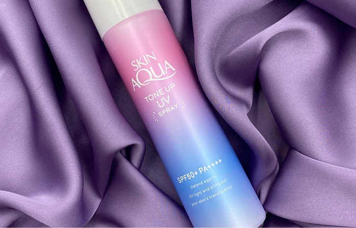 Xịt chống nắng Skin Aqua Tone Up UV Spray tạo cảm giác mát lạnh, dễ chịu