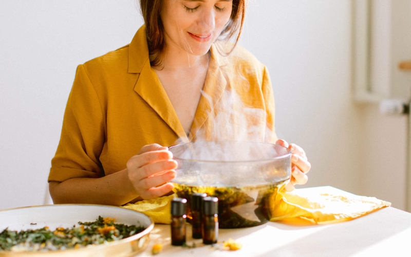 Cách chăm sóc da mặt sau khi xông hơi trị mụn